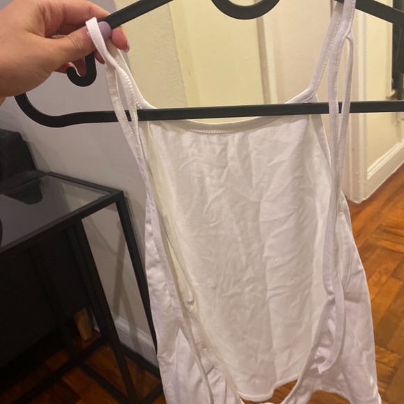 Crop top - Picture 2 of 2